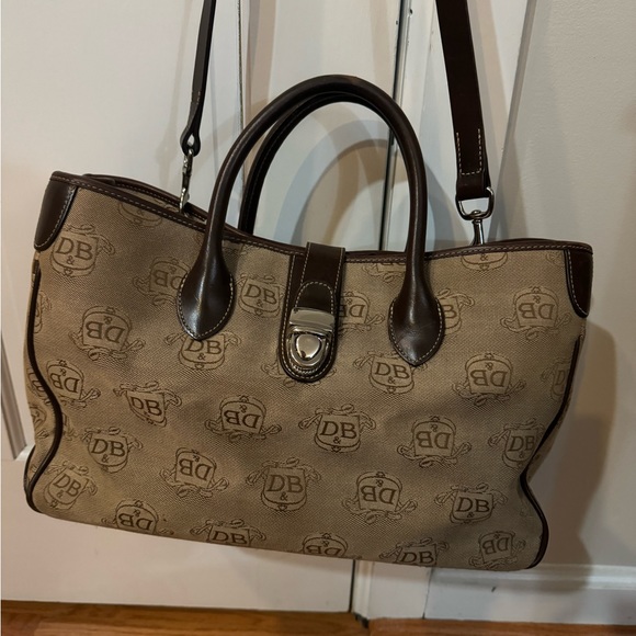 Authentic DOONEY AND BOURKE extra large satchal bag - Picture 6 of 8